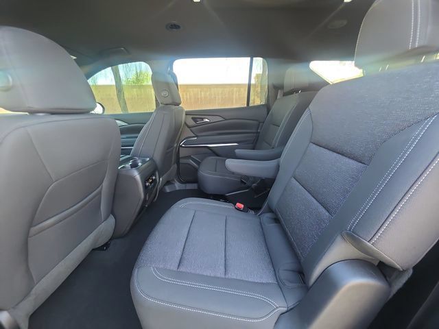 Used 2027 Chevrolet Traverse LT w/ Driver Confidence Package FWD image 24