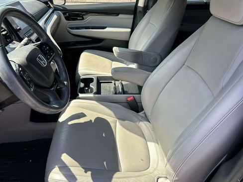 Used 2023 Honda Odyssey Touring image 11