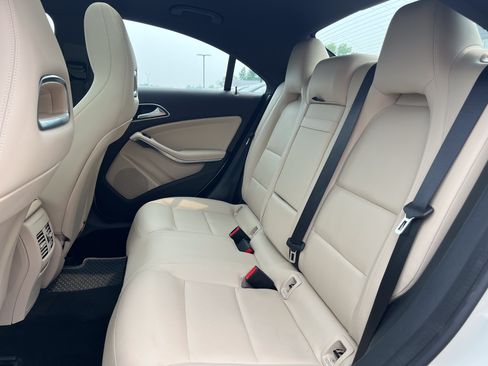 Used 2018 Mercedes-Benz CLA 250 4MATIC image 23