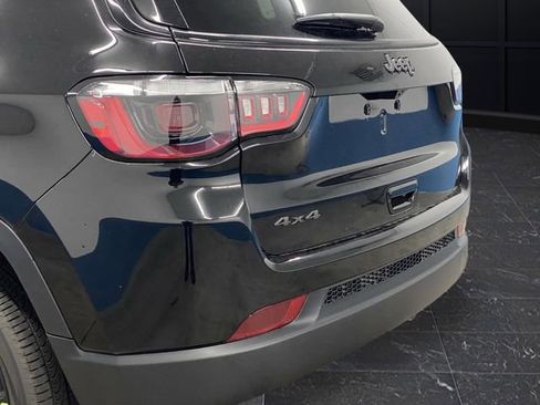 New 2025 Jeep Compass Latitude w/ Sun & Sound Group image 36