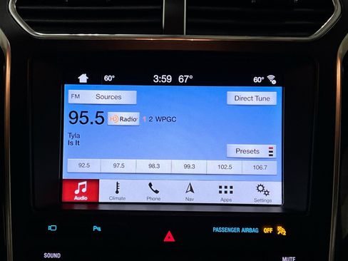 Used 2019 Ford Explorer Limited w/ Class III Trailer Tow Package image 18