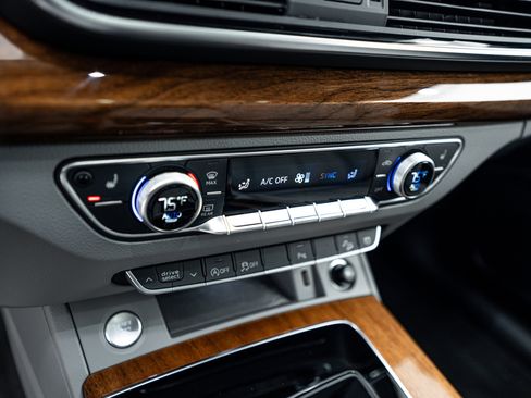 Certified 2022 Audi Q5 2.0T Premium image 11