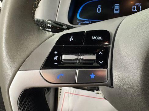 Used 2025 Hyundai Elantra Sport image 15