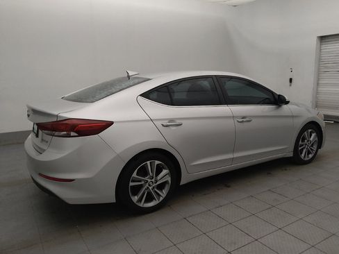 Used 2017 Hyundai Elantra Limited FWD image 10