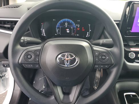 Used 2026 Toyota Corolla LE image 18