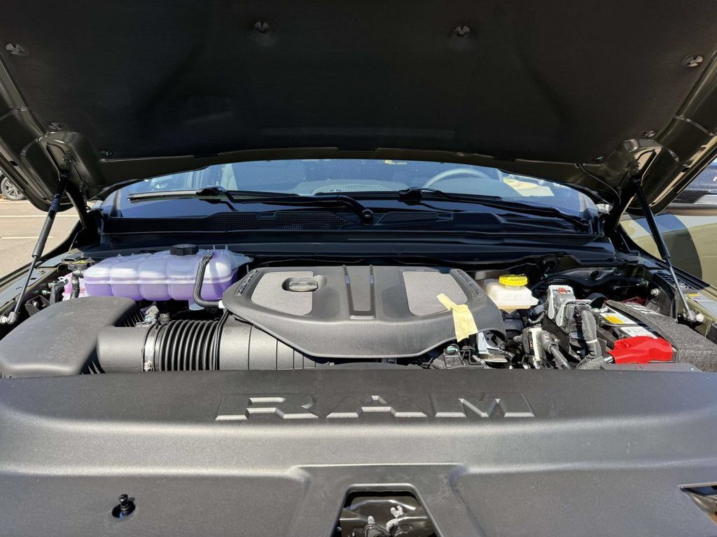 New 2027 RAM 1500 4x4 Crew Cab image 12