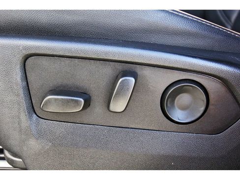 Used 2024 GMC Yukon AT4 w/ Technology Package image 27