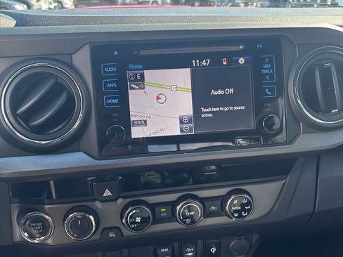 Used 2018 Toyota Tacoma TRD Sport image 26