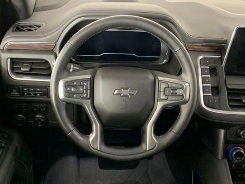 Used 2023 Chevrolet Tahoe Z71 w/ Luxury Package AWD/4WD image 15
