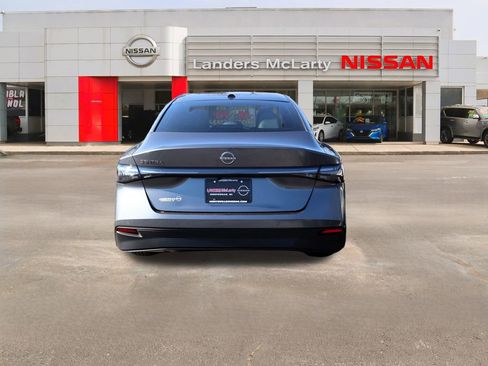 New 2026 Nissan Sentra SL w/ Floor Mat Package FWD image 4