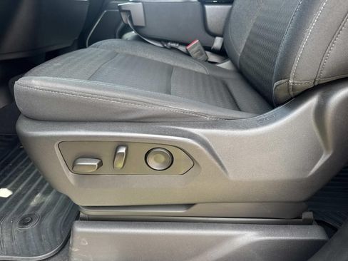 Used 2025 Chevrolet Silverado 1500 LT RWD image 17