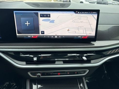 Used 2025 BMW X5 M60i w/ Executive Package image 12