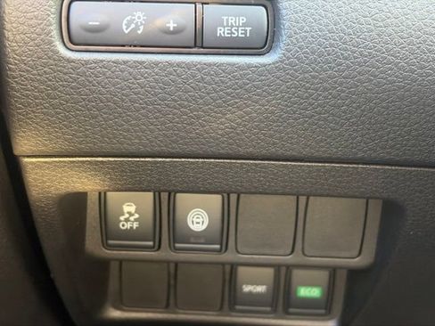 Used 2020 Nissan Rogue Sport S FWD image 29