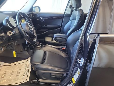Used 2018 MINI Cooper S FWD image 6