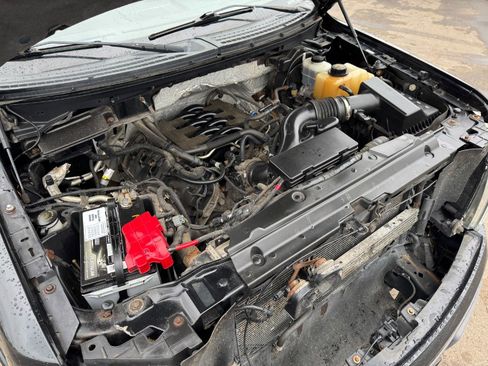 Used 2011 Ford F150 Lariat w/ Lariat Chrome Pkg image 25