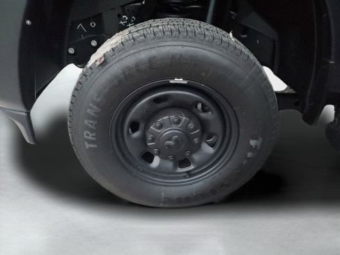 Used 2025 RAM 2500 Tradesman AWD/4WD image 6