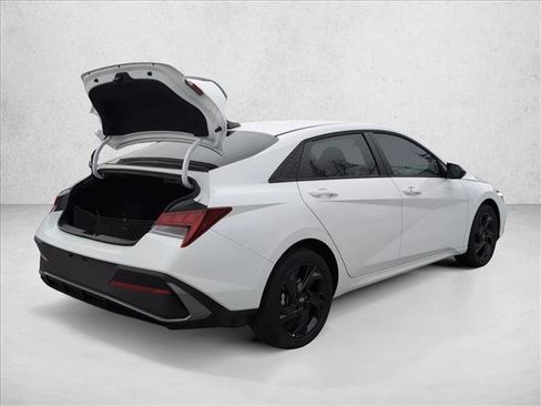 New 2026 Hyundai Elantra Sport image 2