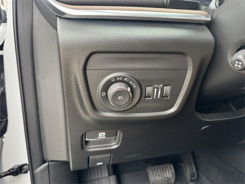 Used 2025 Jeep Grand Cherokee L Summit image 22