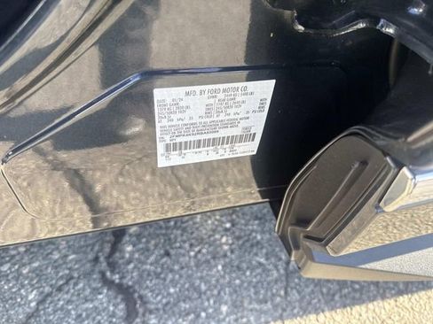 Certified 2024 Ford Edge Titanium w/ Titanium Elite Package image 27