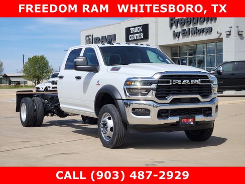 New 2026 RAM 5500 Tradesman w/ Chrome Appearance Group image 2
