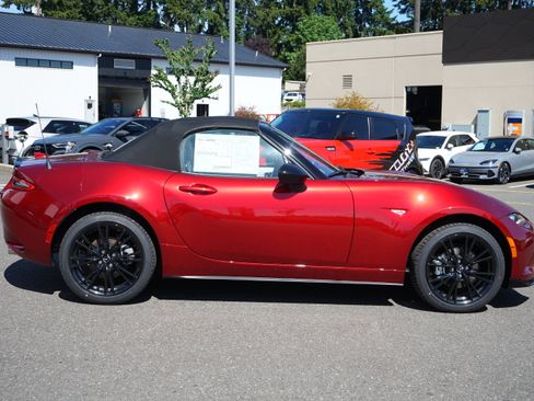 New 2026 MAZDA MX-5 Miata Club w/ Interior Package RWD image 3