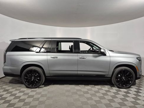 New 2026 Cadillac Escalade ESV Platinum Sport w/ LPO, ONYX Package AWD/4WD image 8