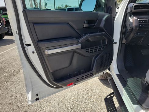 Used 2024 Toyota Tacoma SR5 RWD image 17