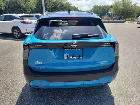 Used 2025 Nissan Kicks SR FWD image 11