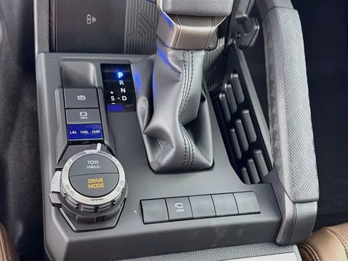 New 2026 Toyota 4Runner Limited AWD/4WD image 21