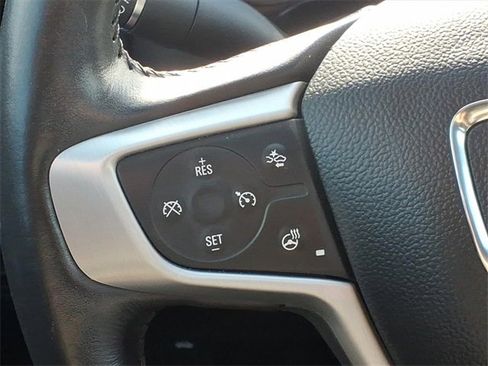 Used 2022 GMC Terrain SLT w/ Tech Package image 23