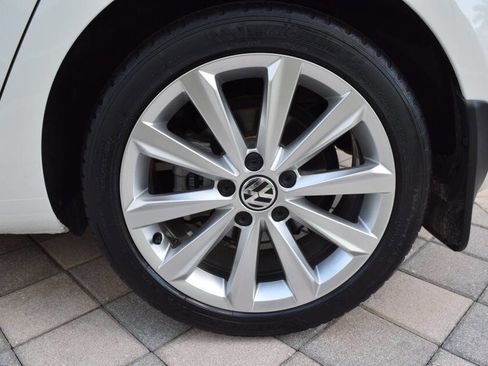 Used 2013 Volkswagen Golf TDI image 85