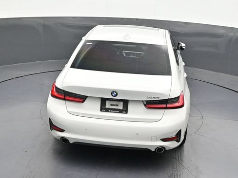 Used 2021 BMW 330i Sedan w/ Convenience Package RWD image 19
