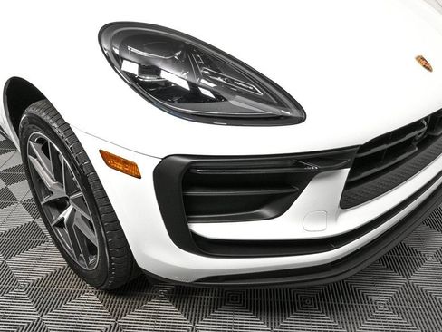Certified 2026 Porsche Macan AWD/4WD image 39