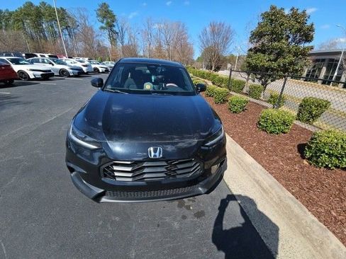 Used 2025 Honda HR-V Sport image 5
