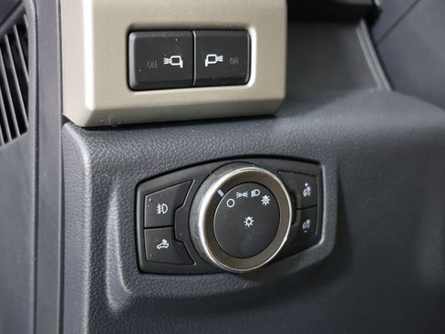 Used 2022 Ford F250 Lariat w/ Lariat Ultimate Package AWD/4WD image 25