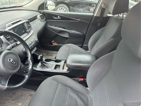 Used 2017 Kia Sorento AWD w/ LX Convenience Package image 7