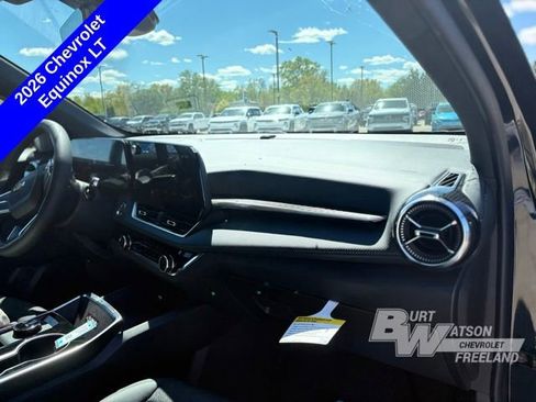 New 2026 Chevrolet Equinox LT w/ Convenience Package II FWD image 24
