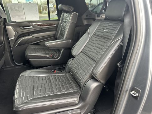 Used 2021 Cadillac Escalade ESV Sport Platinum w/ LPO, ONYX Package image 24