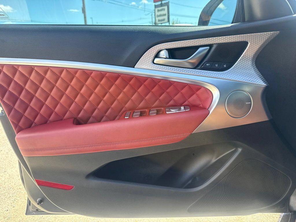 Used 2022 Genesis G70 3.3T Launch Edition RWD image 14