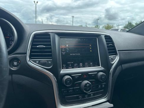 Used 2015 Jeep Grand Cherokee Altitude AWD/4WD image 12