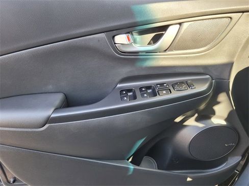 Used 2020 Hyundai Kona Ultimate image 12