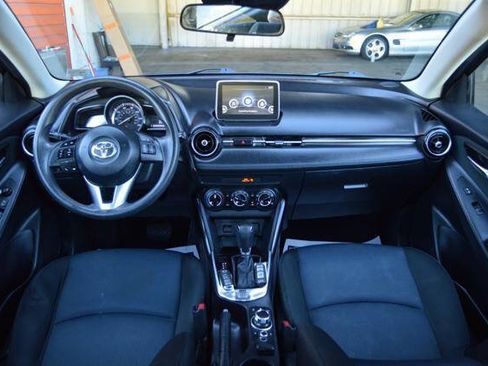 Used 2017 Toyota Yaris iA image 47