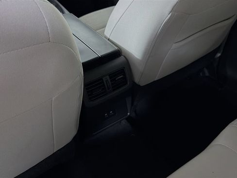 Used 2023 Nissan Rogue SV FWD image 26