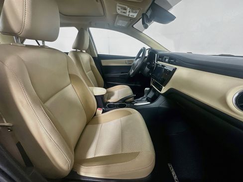 Used 2017 Toyota Corolla LE w/ LE Premium Package w/Moonroof FWD image 30