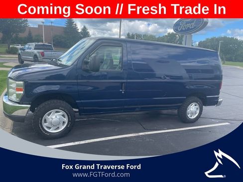 Used 2010 Ford E-150 and Econoline 150 RWD image 1