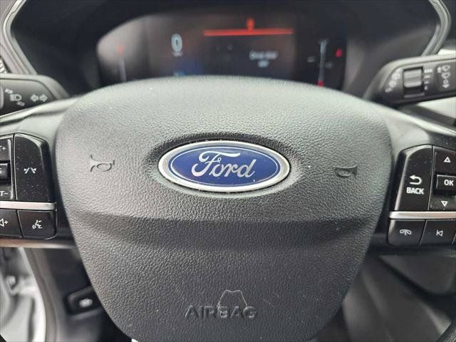 Used 2025 Ford Escape Active AWD/4WD image 23