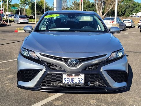 Used 2023 Toyota Camry SE w/ Convenience Package FWD image 2