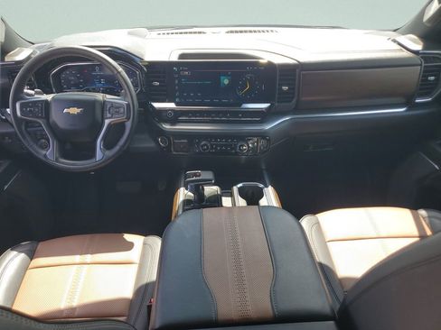 Used 2024 Chevrolet Silverado 1500 High Country w/ High Country Premium Package AWD/4WD image 11