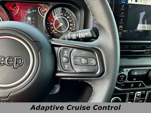 Used 2025 Jeep Wrangler Unlimited Sport AWD/4WD image 12