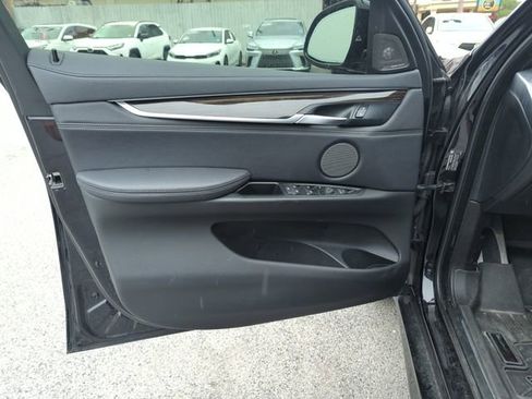 Used 2019 BMW X6 xDrive35i w/ M Sport Package AWD/4WD image 17
